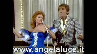 ANGELA LUCE  WALTER CHIARI  UNA VALIGIA TUTTA BLU  1979 [upl. by Otineb]